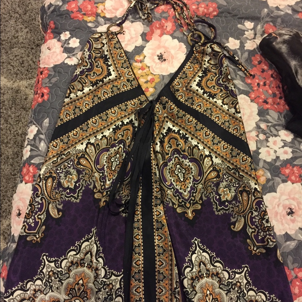 Cute open back tie top!